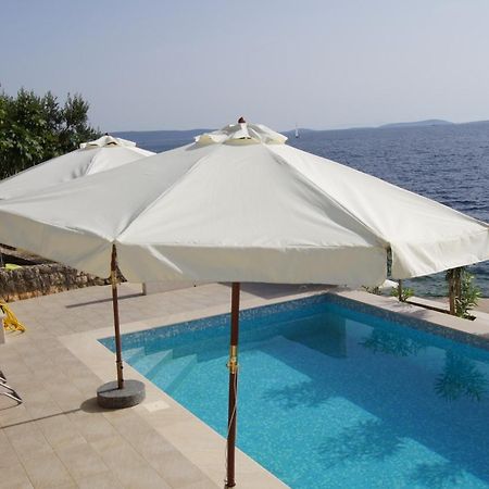 Apartments Niana With Heated Seawater Swimingpool Donji Okrug  المظهر الخارجي الصورة