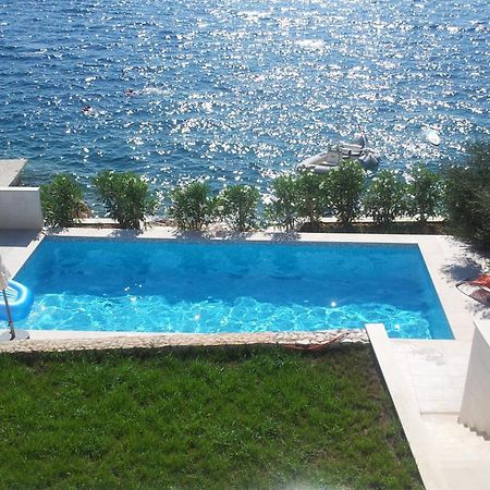 Apartments Niana With Heated Seawater Swimingpool Donji Okrug  المظهر الخارجي الصورة