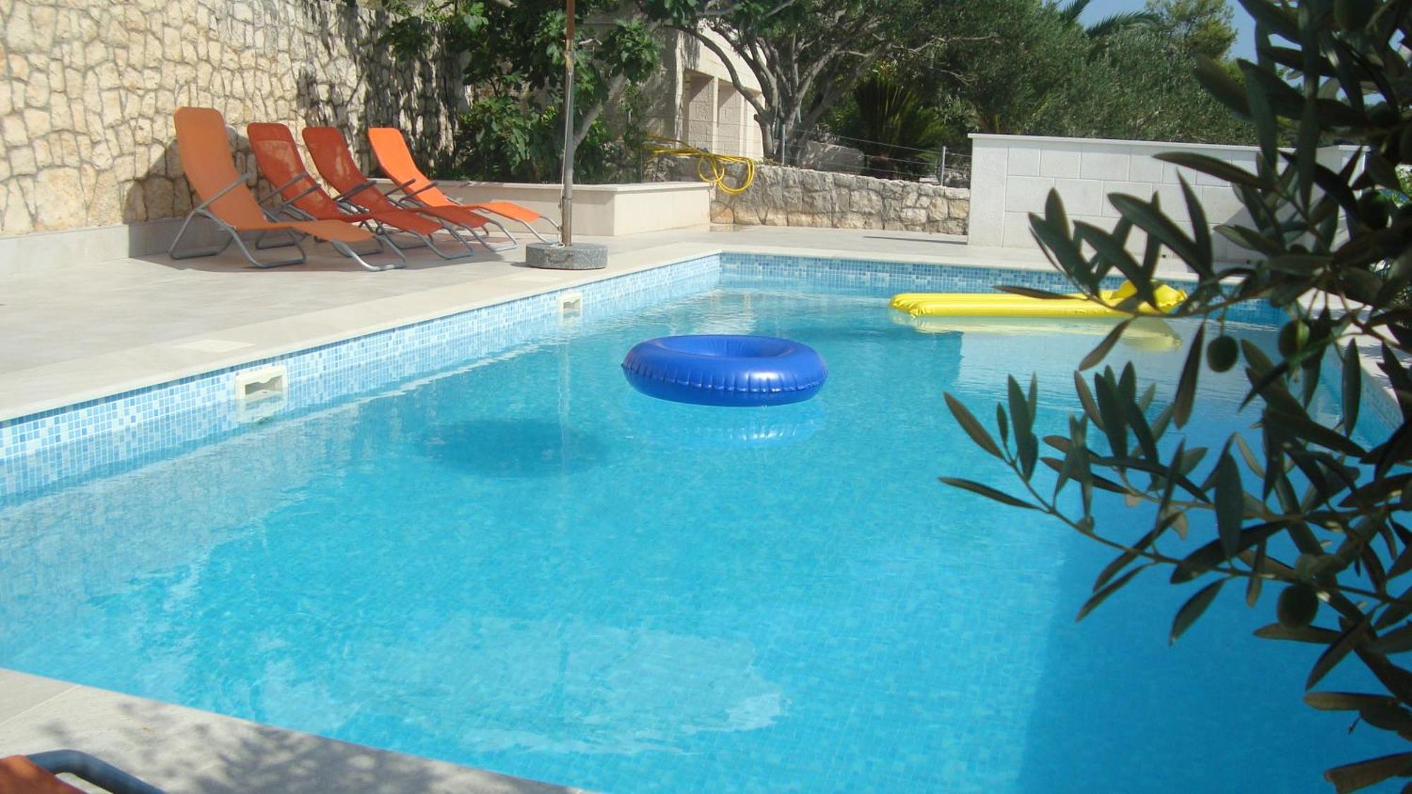Apartments Niana With Heated Seawater Swimingpool Donji Okrug  المظهر الخارجي الصورة