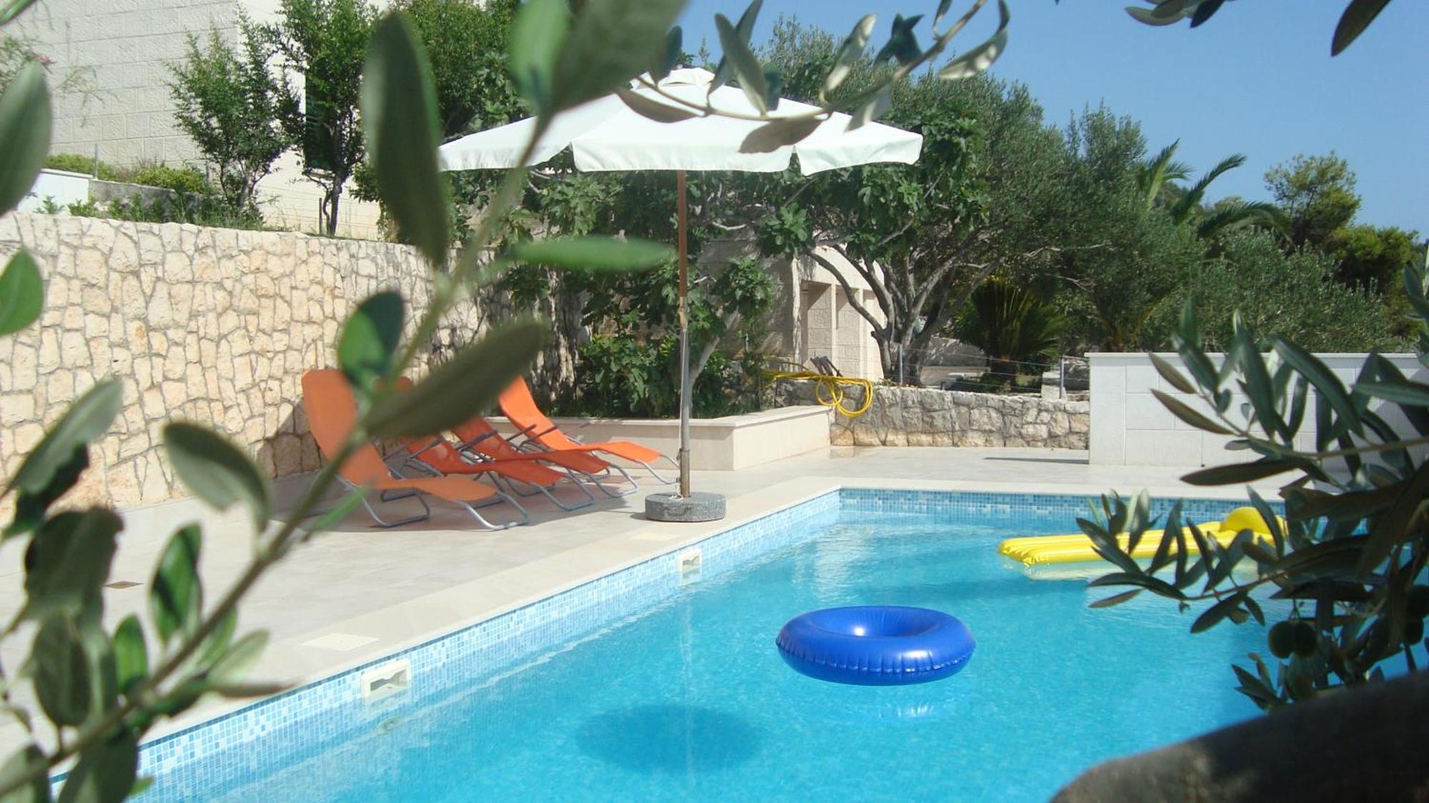 Apartments Niana With Heated Seawater Swimingpool Donji Okrug  المظهر الخارجي الصورة