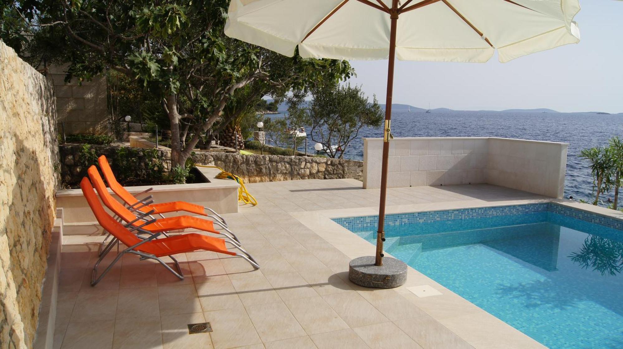 Apartments Niana With Heated Seawater Swimingpool Donji Okrug  المظهر الخارجي الصورة