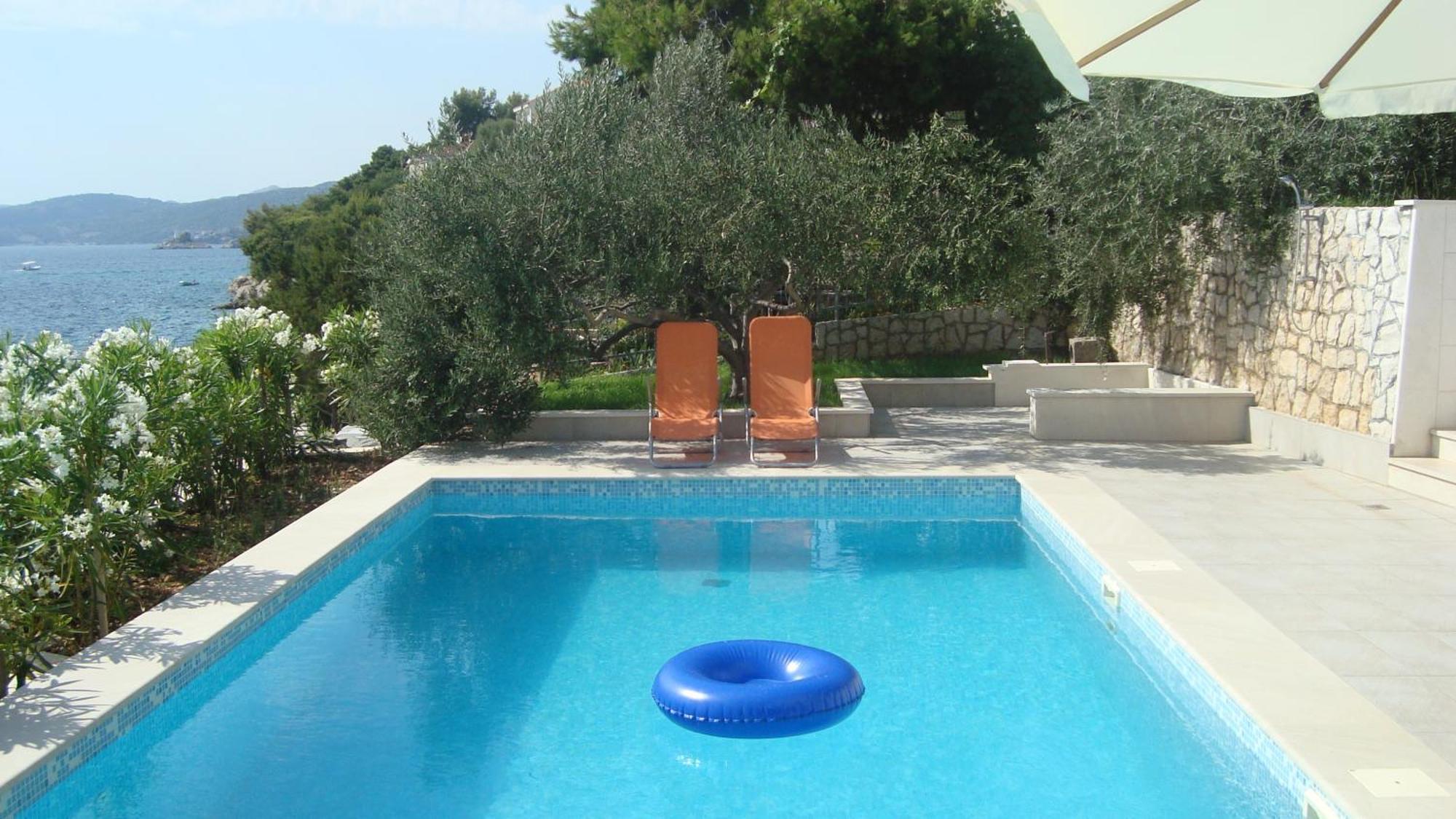 Apartments Niana With Heated Seawater Swimingpool Donji Okrug  المظهر الخارجي الصورة