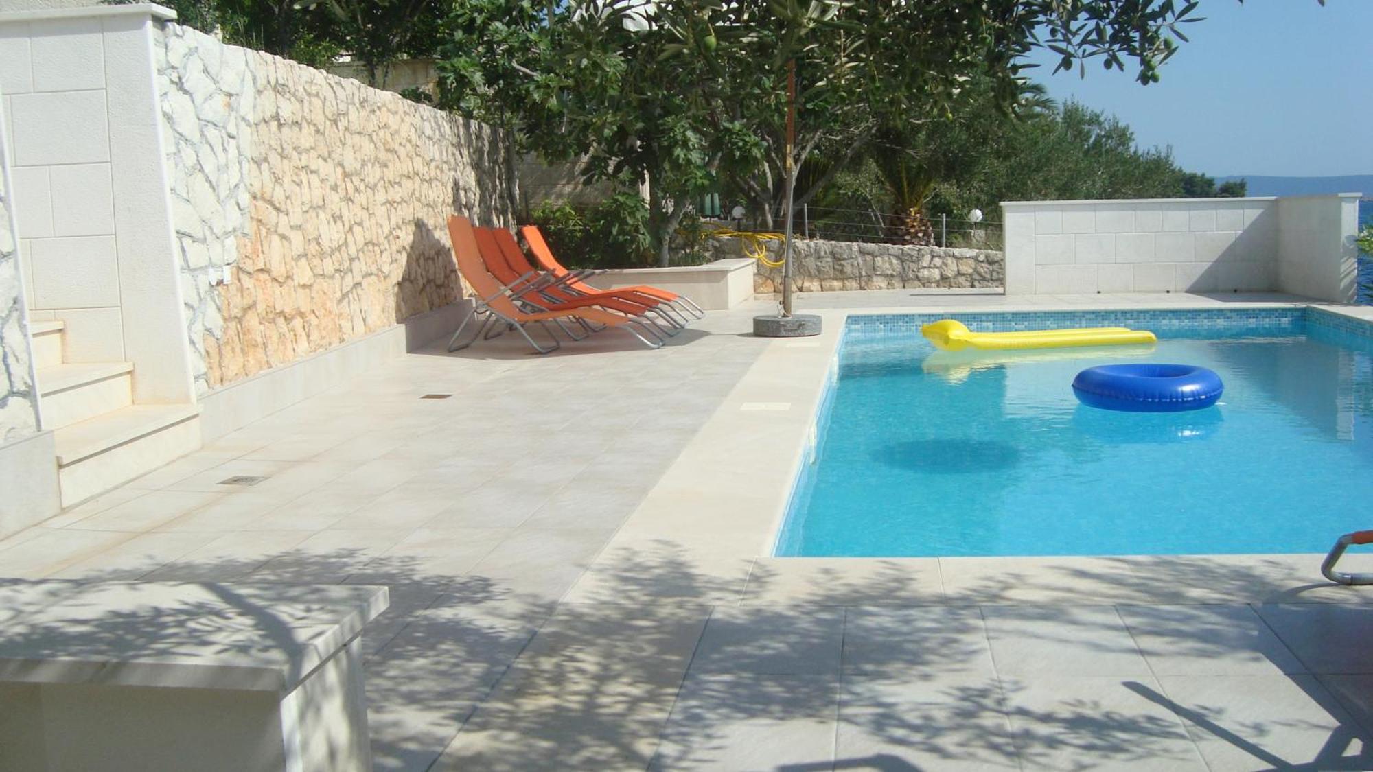 Apartments Niana With Heated Seawater Swimingpool Donji Okrug  المظهر الخارجي الصورة
