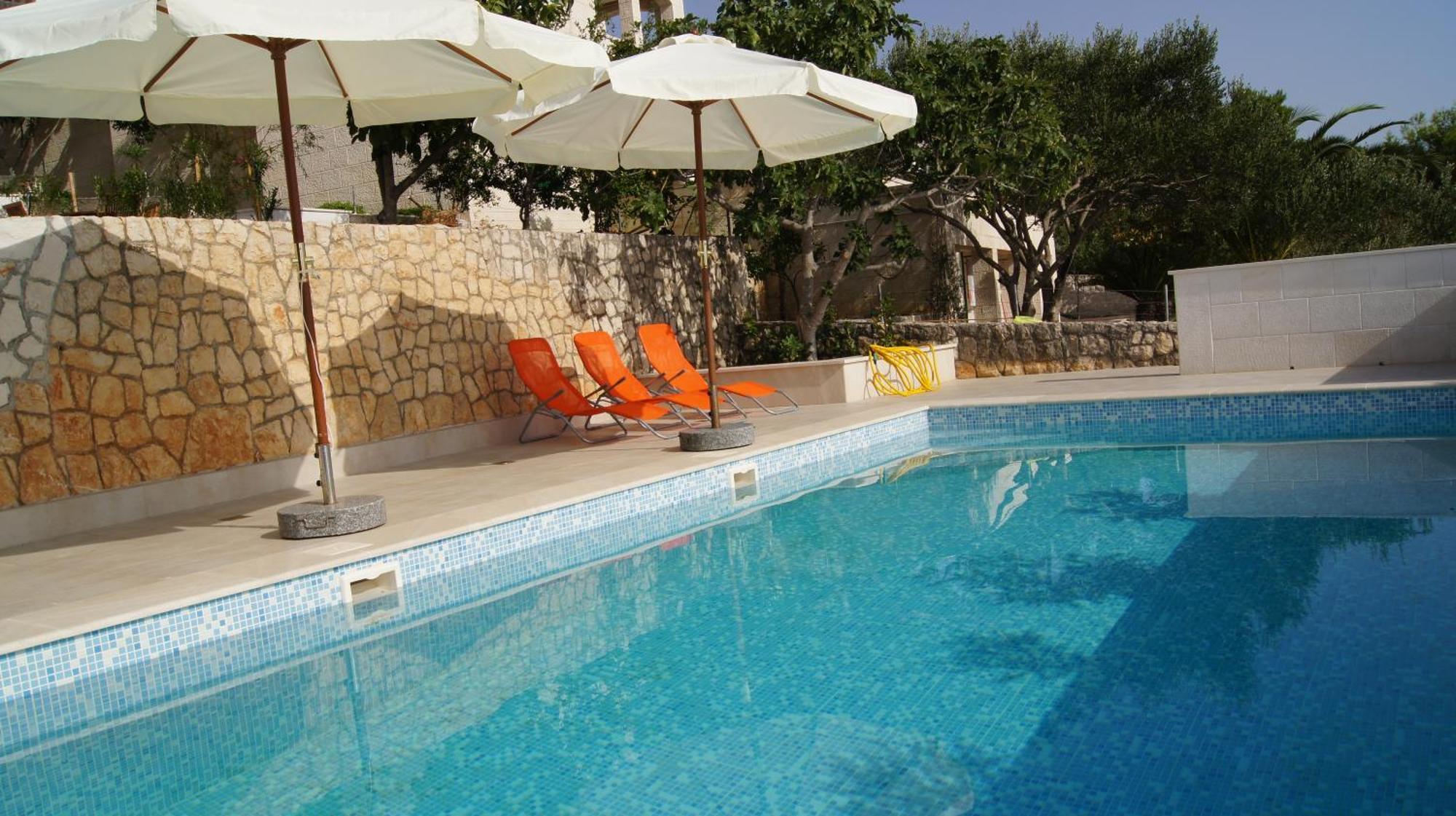 Apartments Niana With Heated Seawater Swimingpool Donji Okrug  المظهر الخارجي الصورة