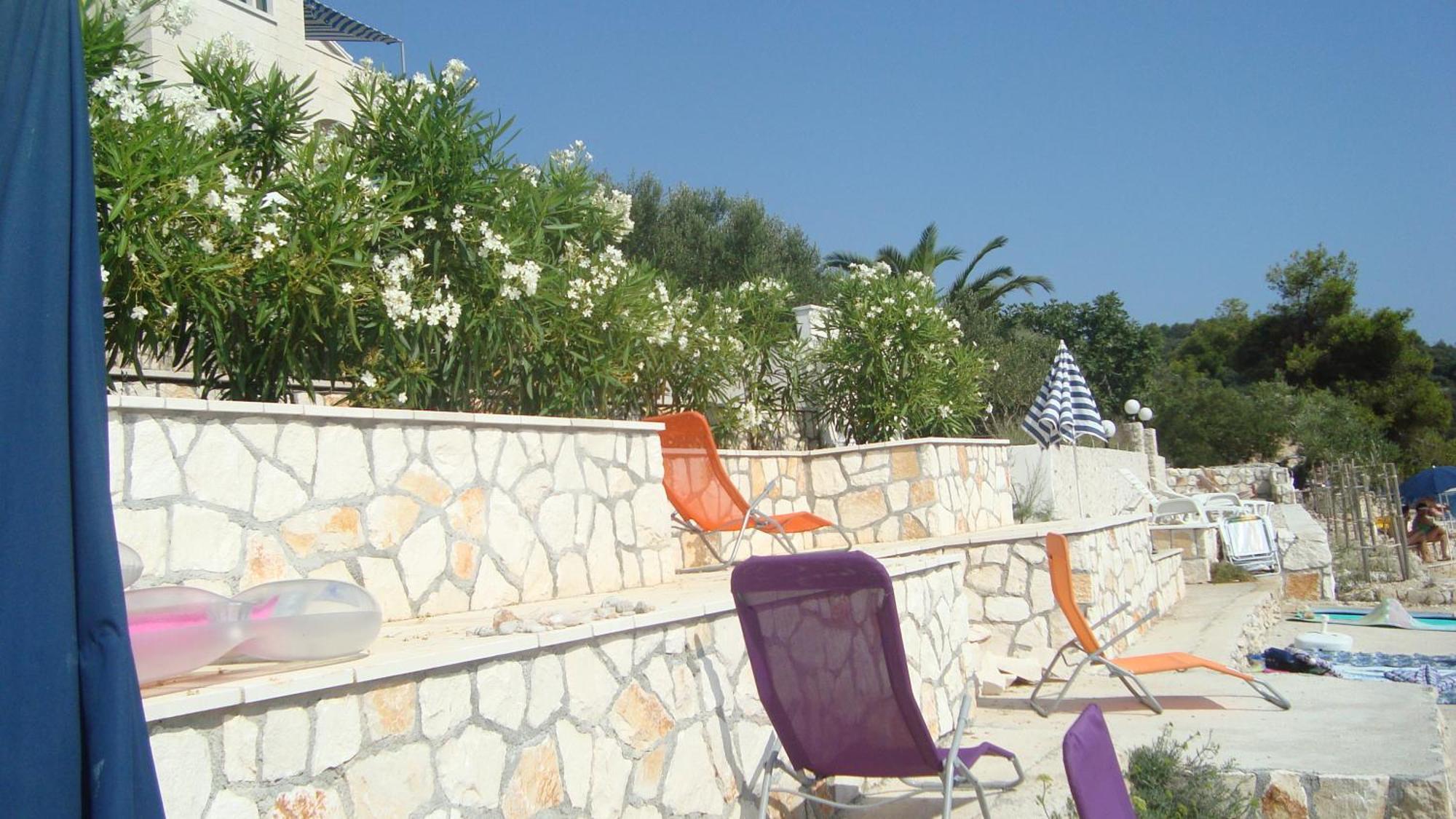 Apartments Niana With Heated Seawater Swimingpool Donji Okrug  المظهر الخارجي الصورة
