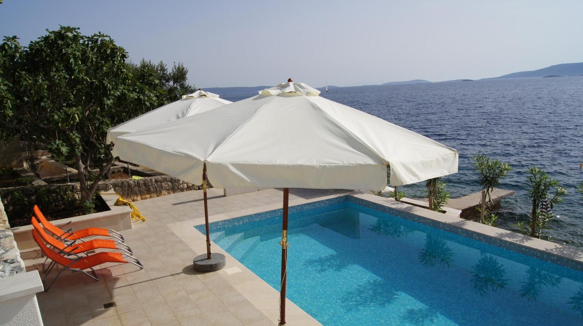Apartments Niana With Heated Seawater Swimingpool Donji Okrug  المظهر الخارجي الصورة