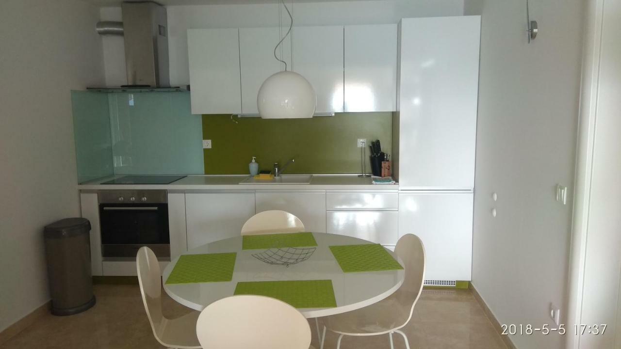 Apartments Niana With Heated Seawater Swimingpool Donji Okrug  المظهر الخارجي الصورة