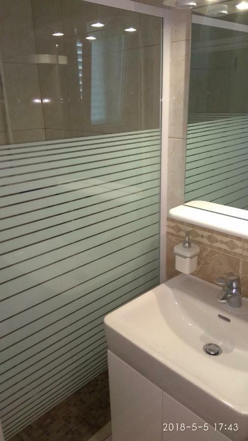 Apartments Niana With Heated Seawater Swimingpool Donji Okrug  المظهر الخارجي الصورة