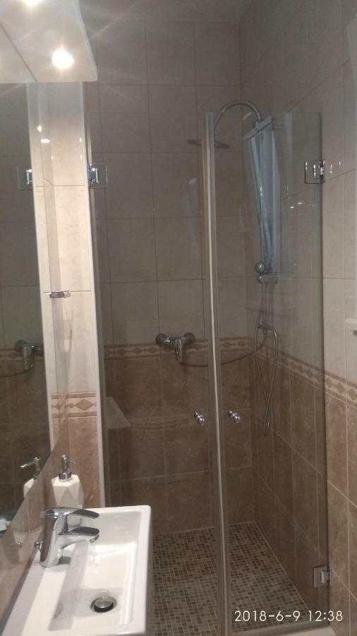 Apartments Niana With Heated Seawater Swimingpool Donji Okrug  المظهر الخارجي الصورة